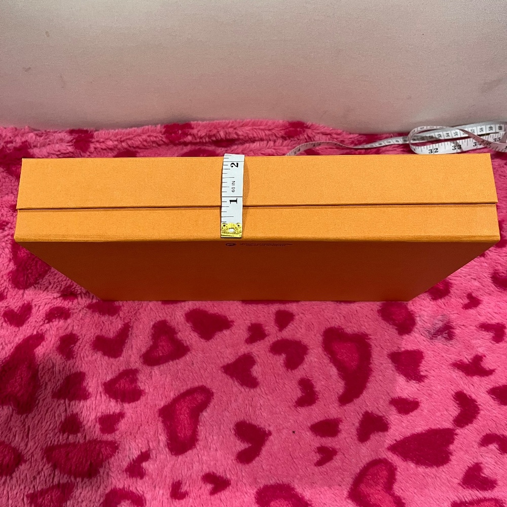 LV BOX - Picture 3 of 3